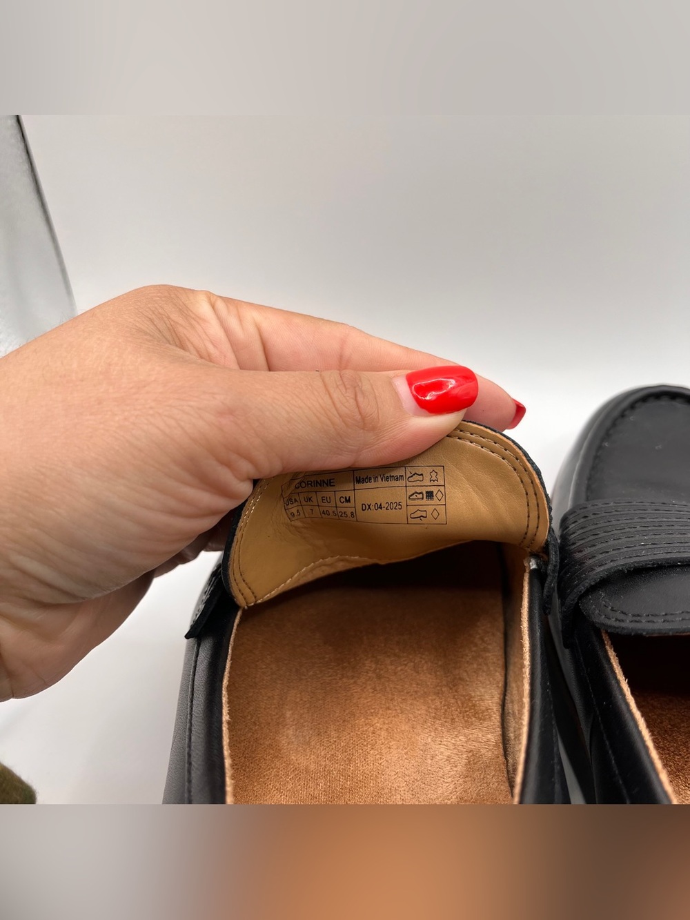 Vionic CLEO LOAFER black leather size 9.5 - Picture 9 of 11